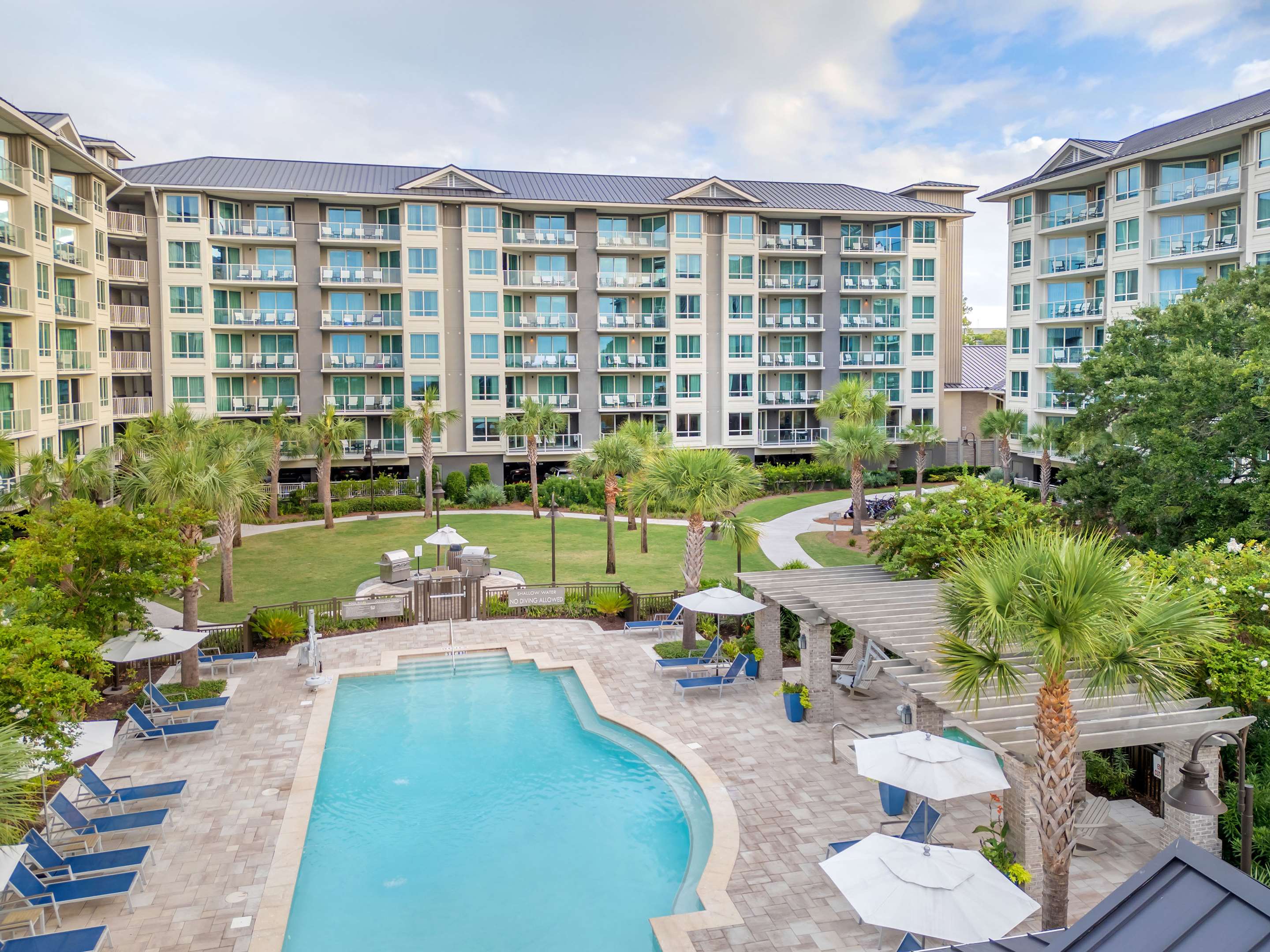Pool | Hilton Grand Vacations Club Ocean Oak Resort Hilton Head
