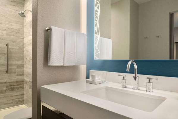  - Embassy Suites Downtown Minneapolis