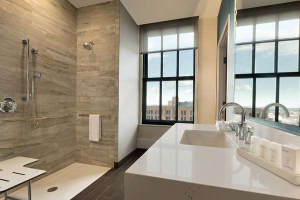  - Embassy Suites Downtown Minneapolis