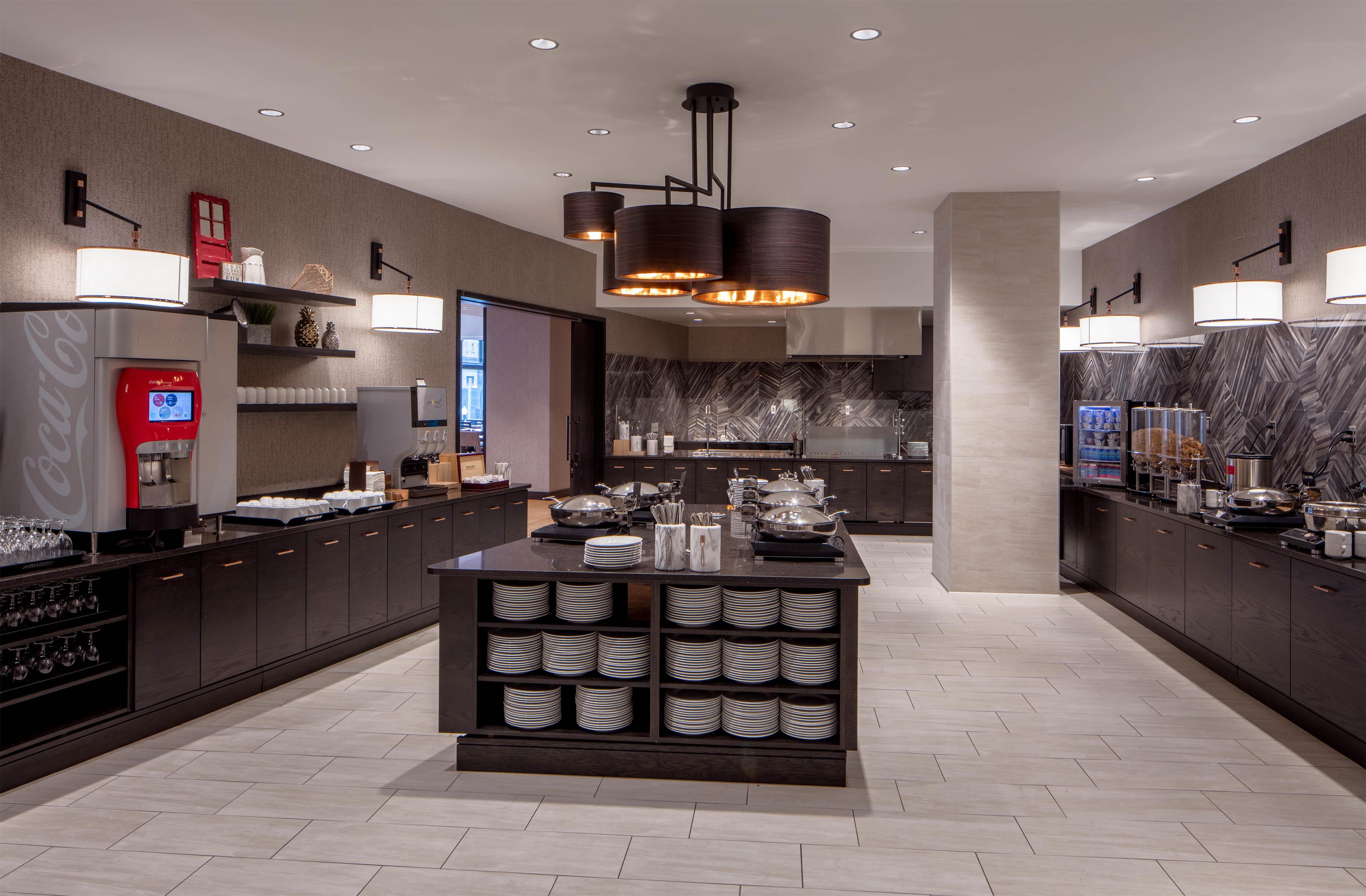 Restaurant | Embassy Suites by Hilton Minneapolis Downtown