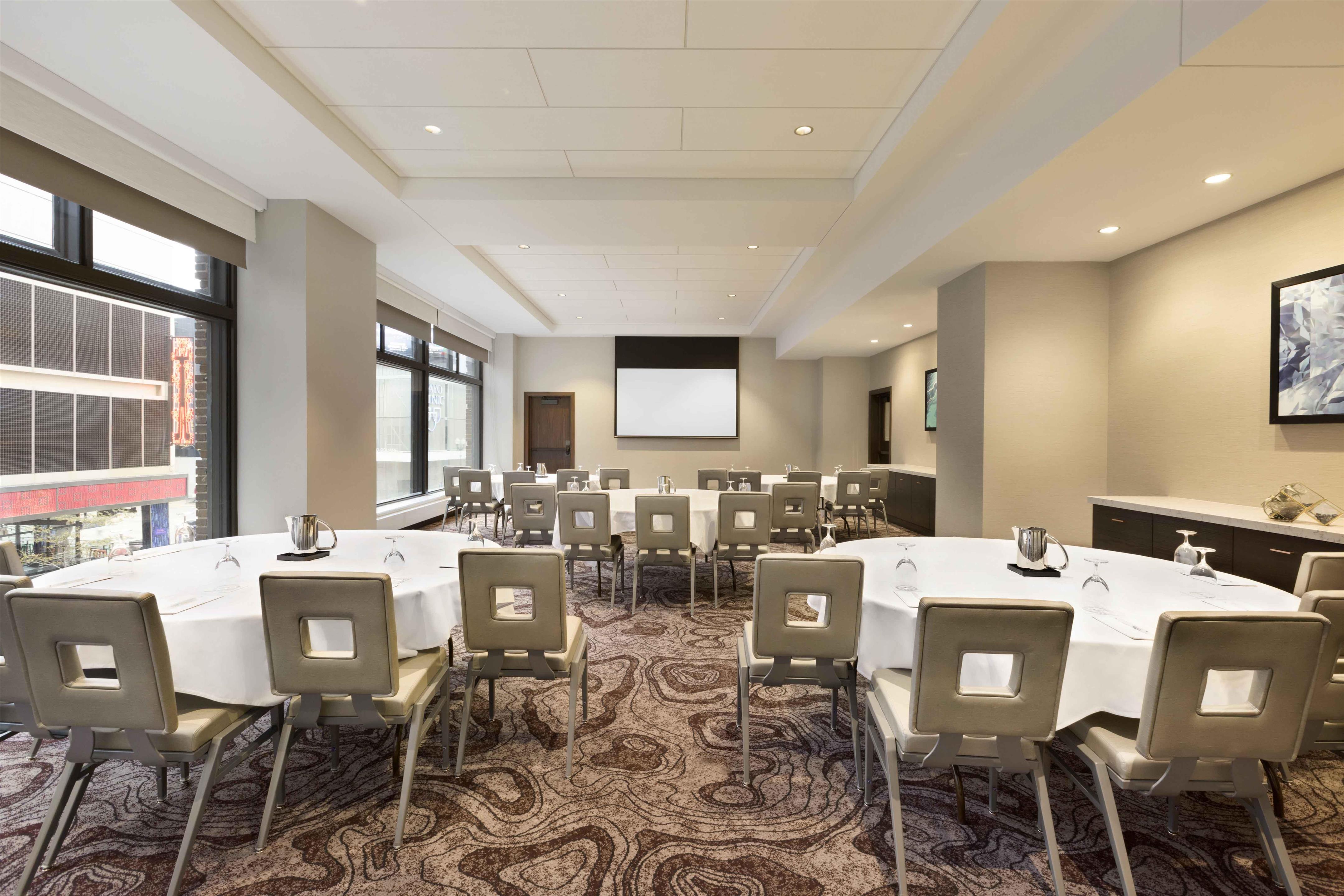 Meeting Room | Embassy Suites by Hilton Minneapolis Downtown