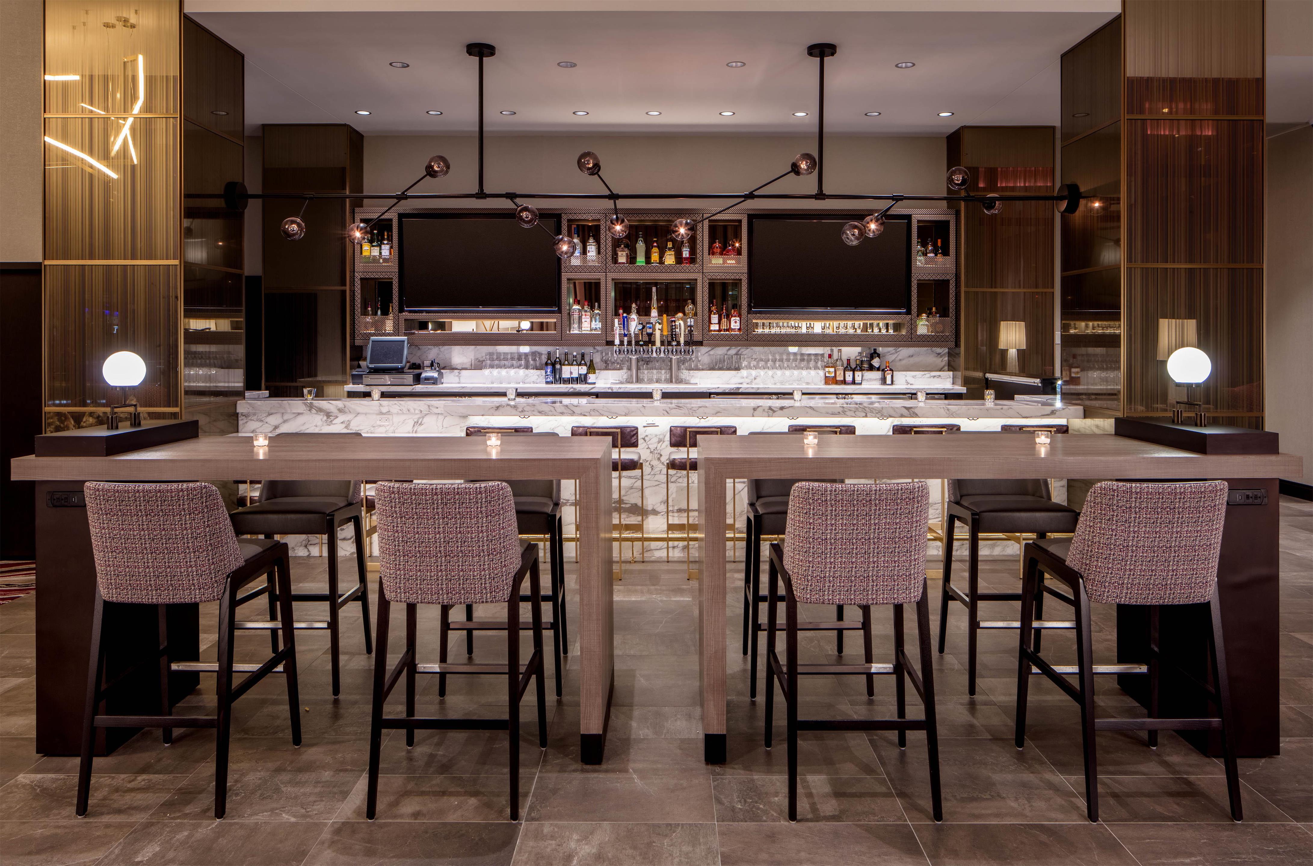 BarLounge | Embassy Suites by Hilton Minneapolis Downtown