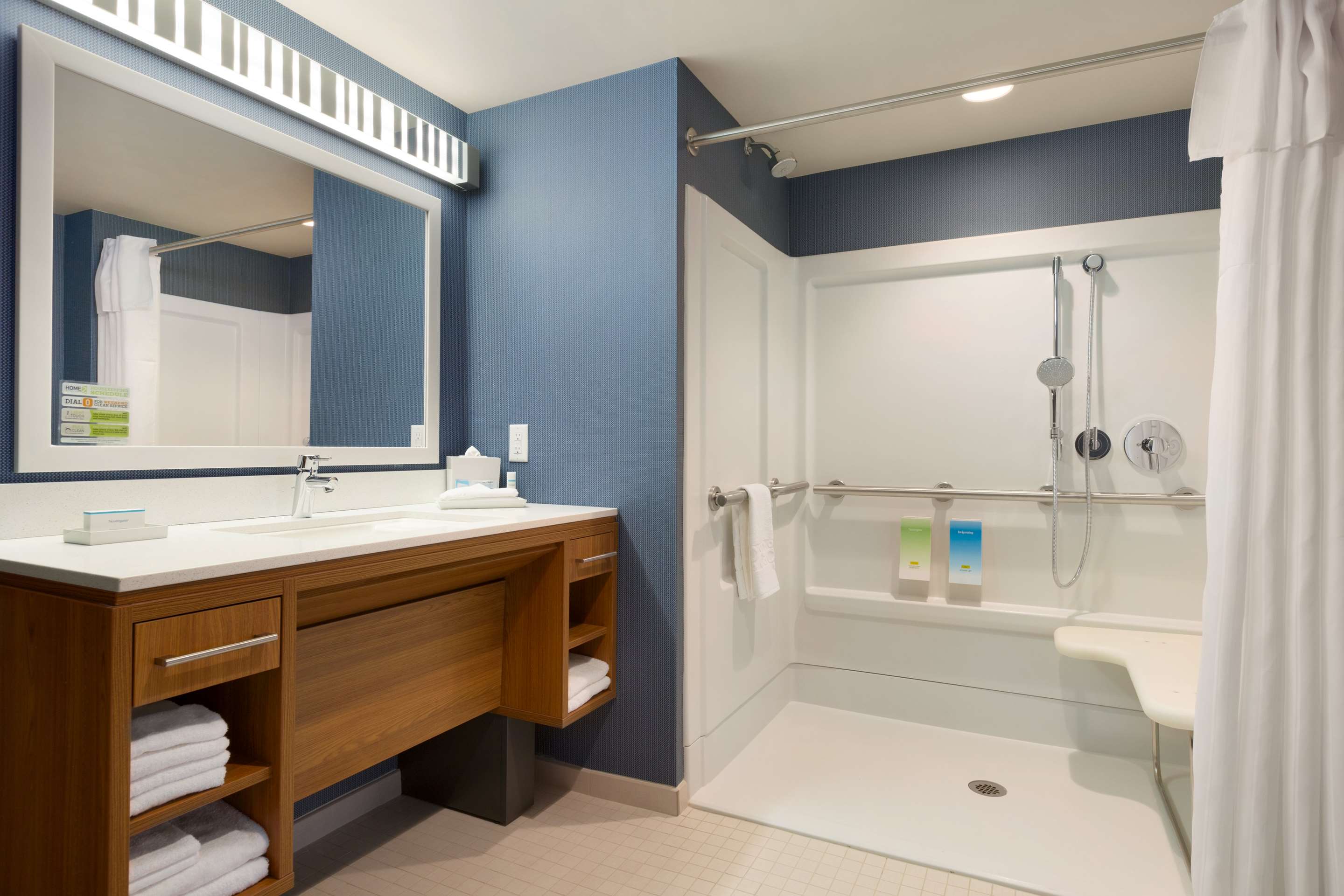 Guest room bath
