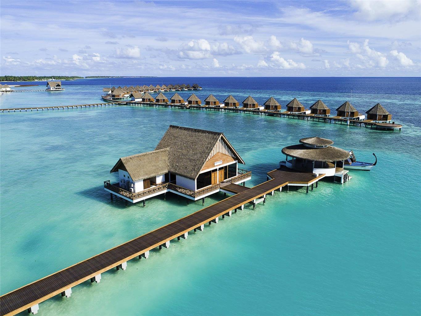 Mercure Maldives Kooddoo Resort