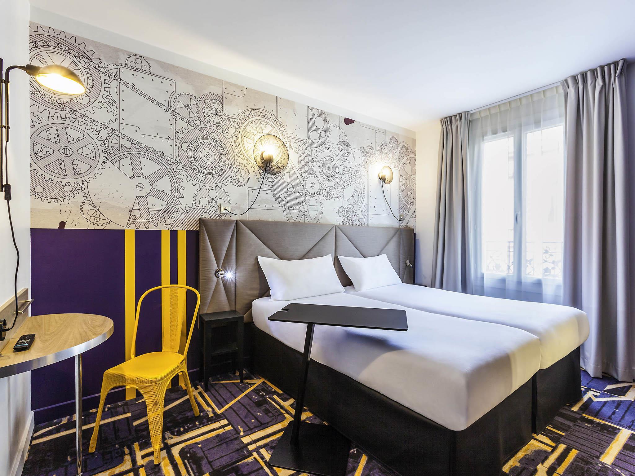 Hotel Ibis Styles Paris Mairie De Clichy Room Type - Standard Room with two single beds