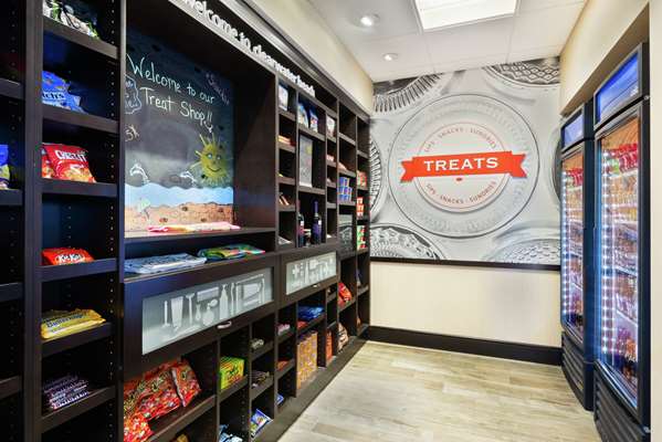 Restaurant - Hampton Inn & Suites Clearwater Beach