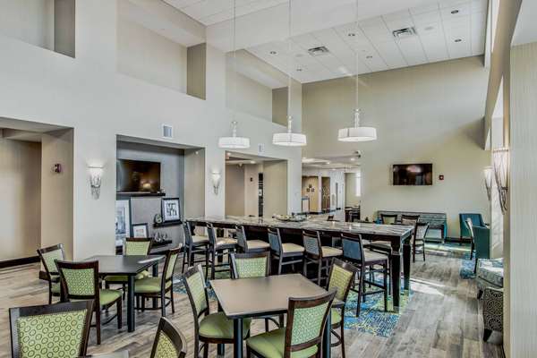 Restaurant - Hampton Inn & Suites Clearwater Beach