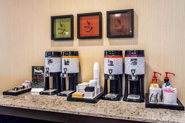 Restaurant - Hampton Inn & Suites Clearwater Beach