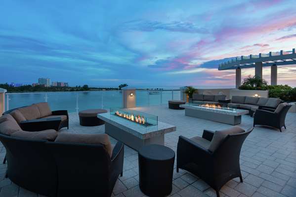 Bar - Hampton Inn & Suites Clearwater Beach