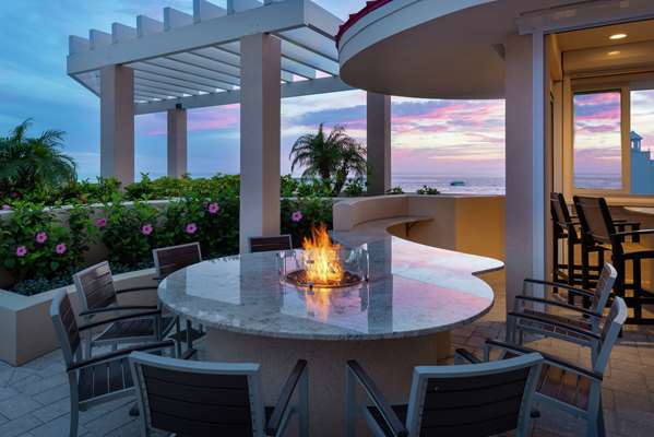 Bar - Hampton Inn & Suites Clearwater Beach