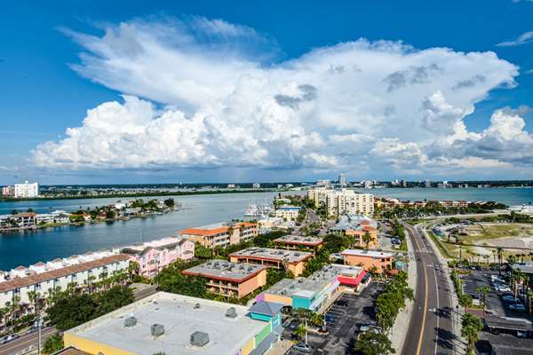 Exterior view - Hampton Inn & Suites Clearwater Beach