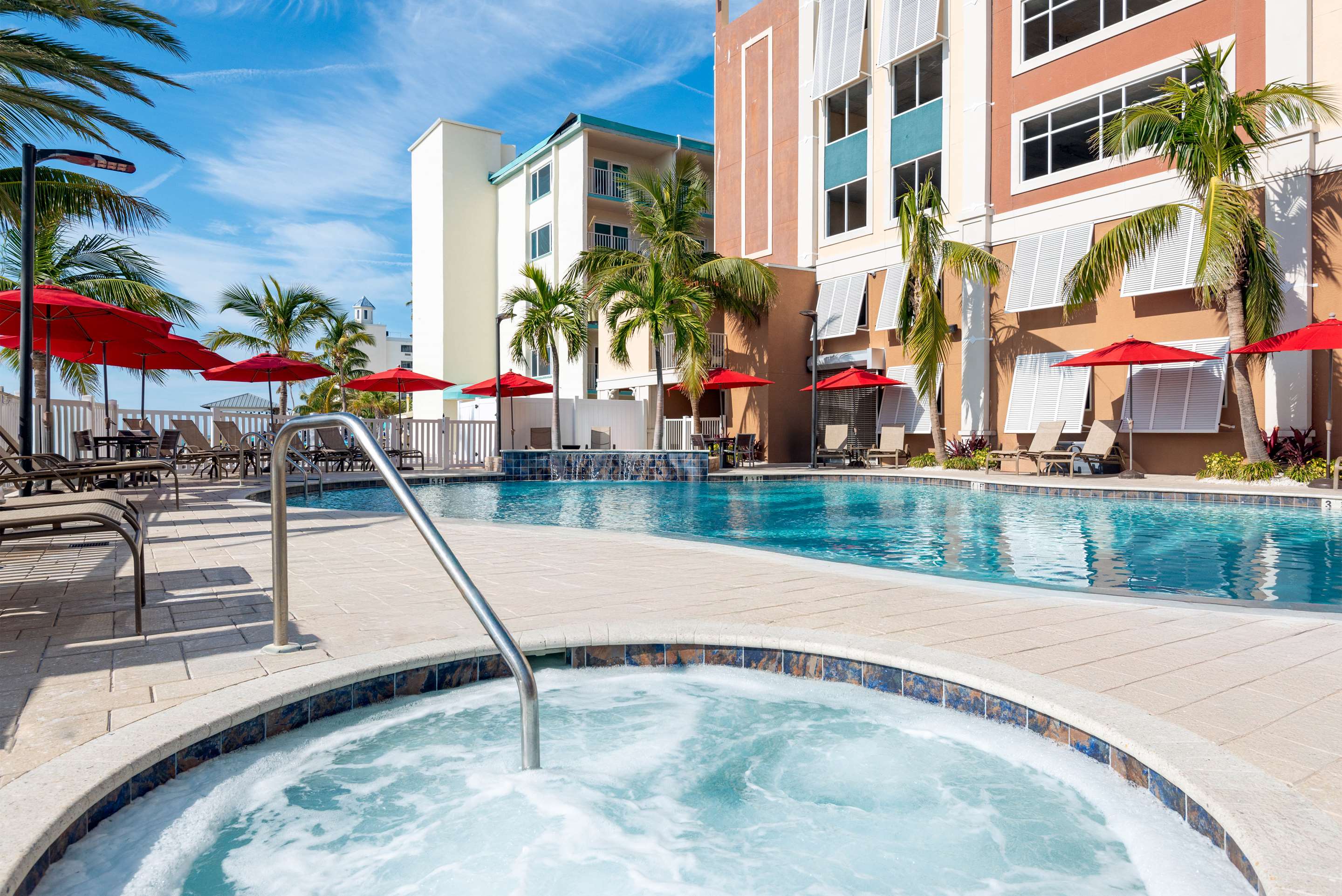Pool | Hampton Inn & Suites Clearwater Beach