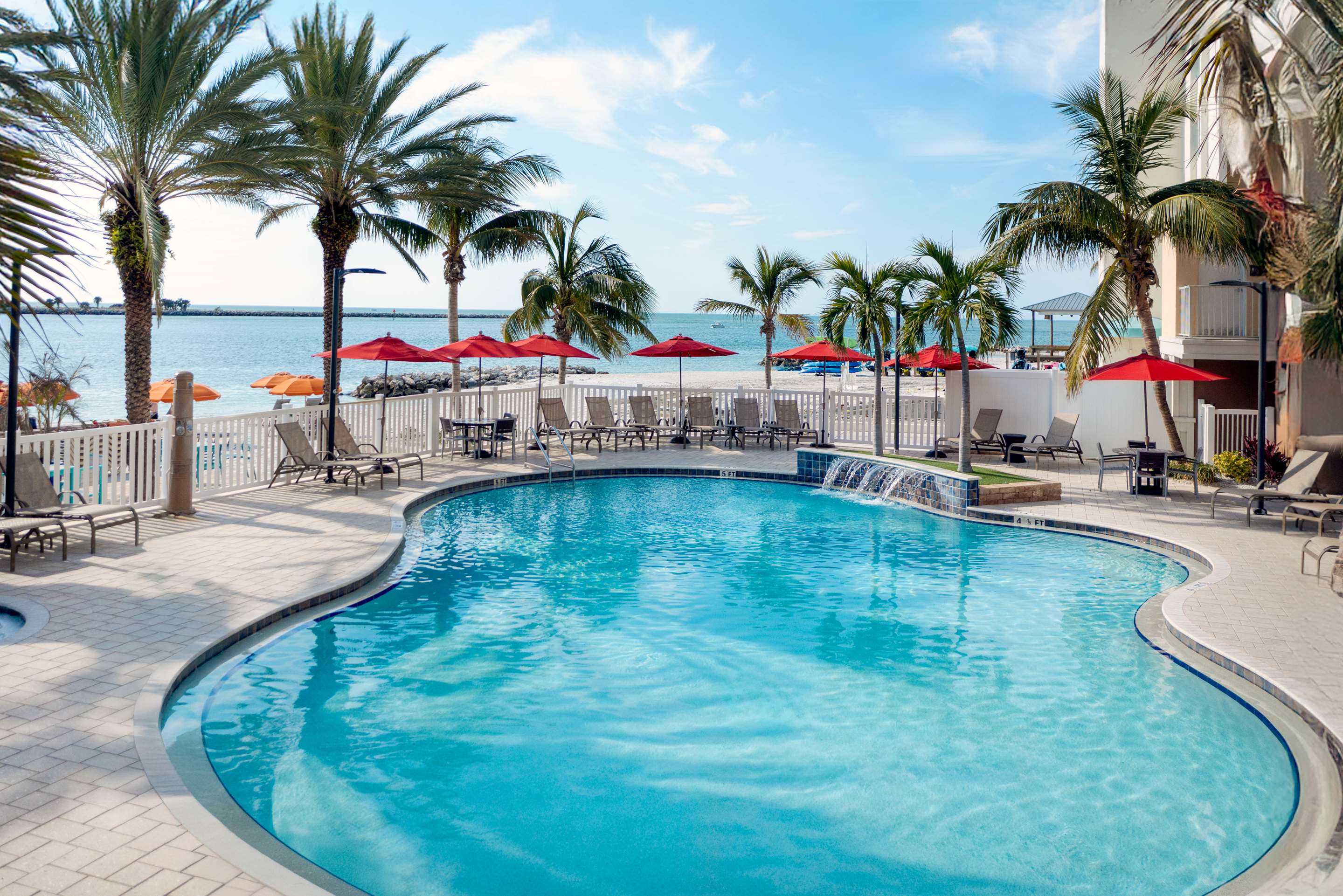 Pool | Hampton Inn & Suites Clearwater Beach