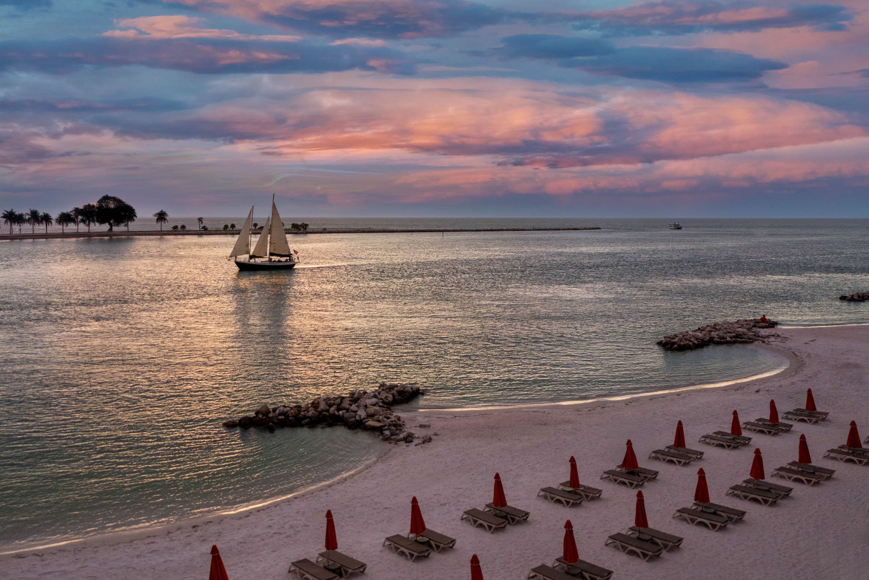 Beach | Hampton Inn & Suites Clearwater Beach