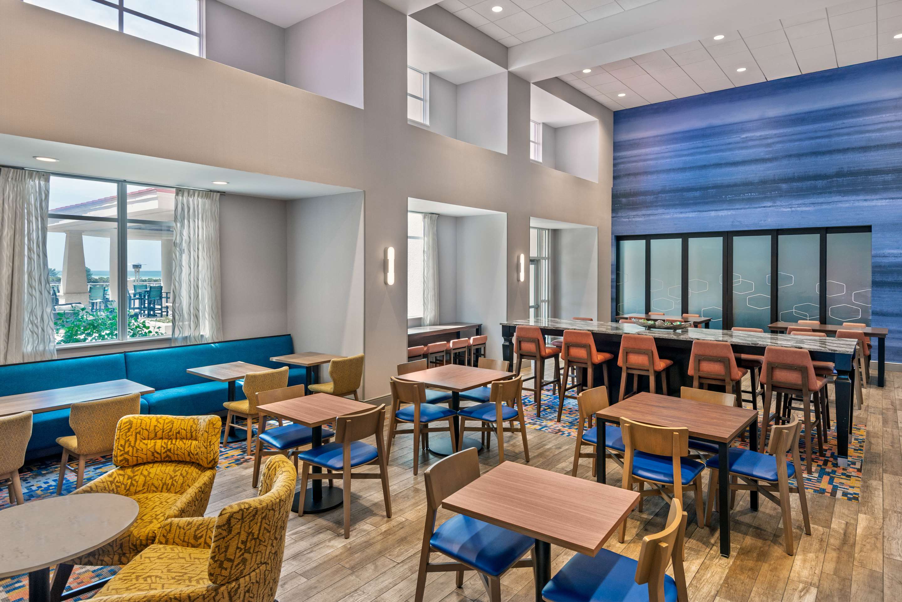 Lobby | Hampton Inn & Suites Clearwater Beach