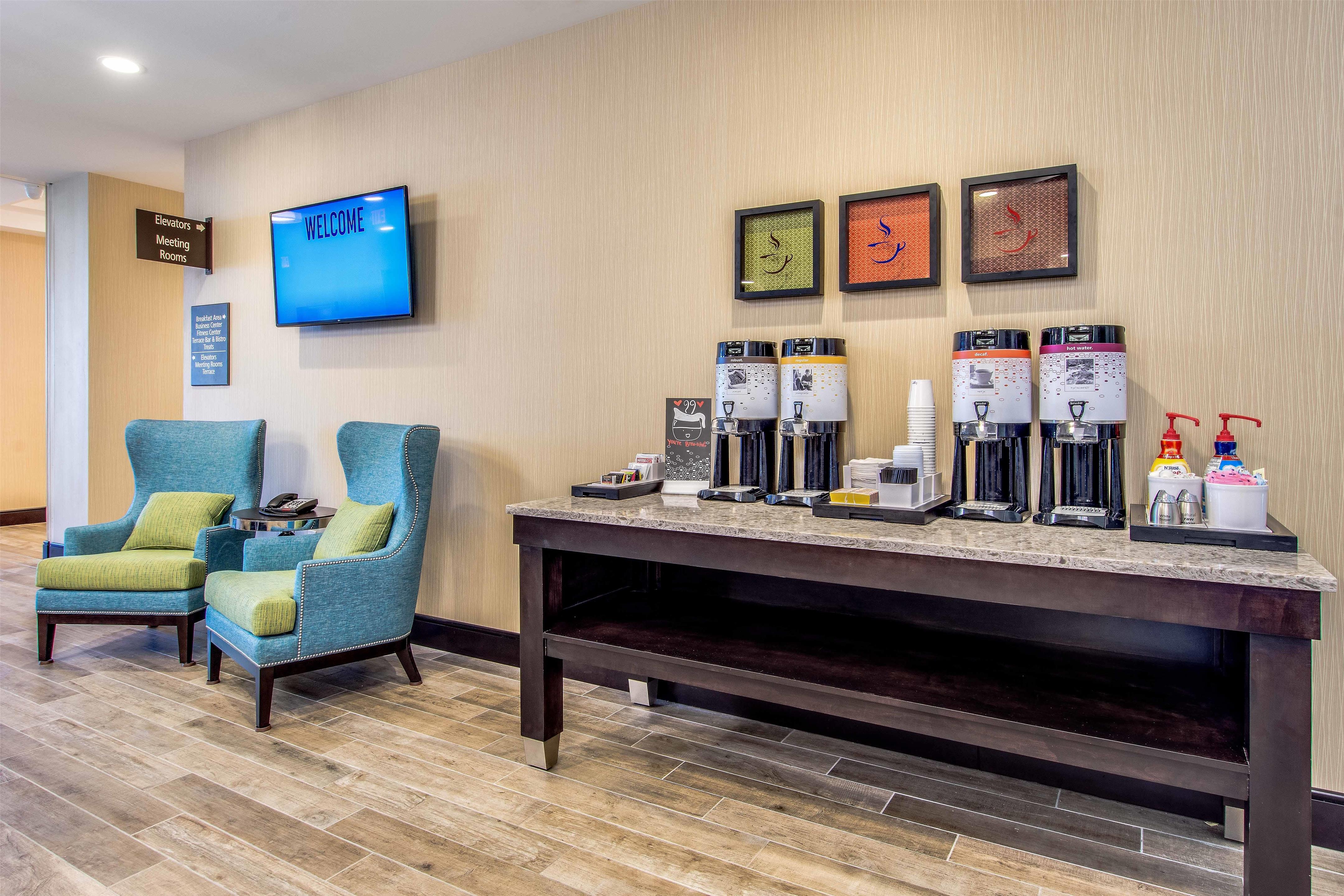 Restaurant | Hampton Inn & Suites Clearwater Beach