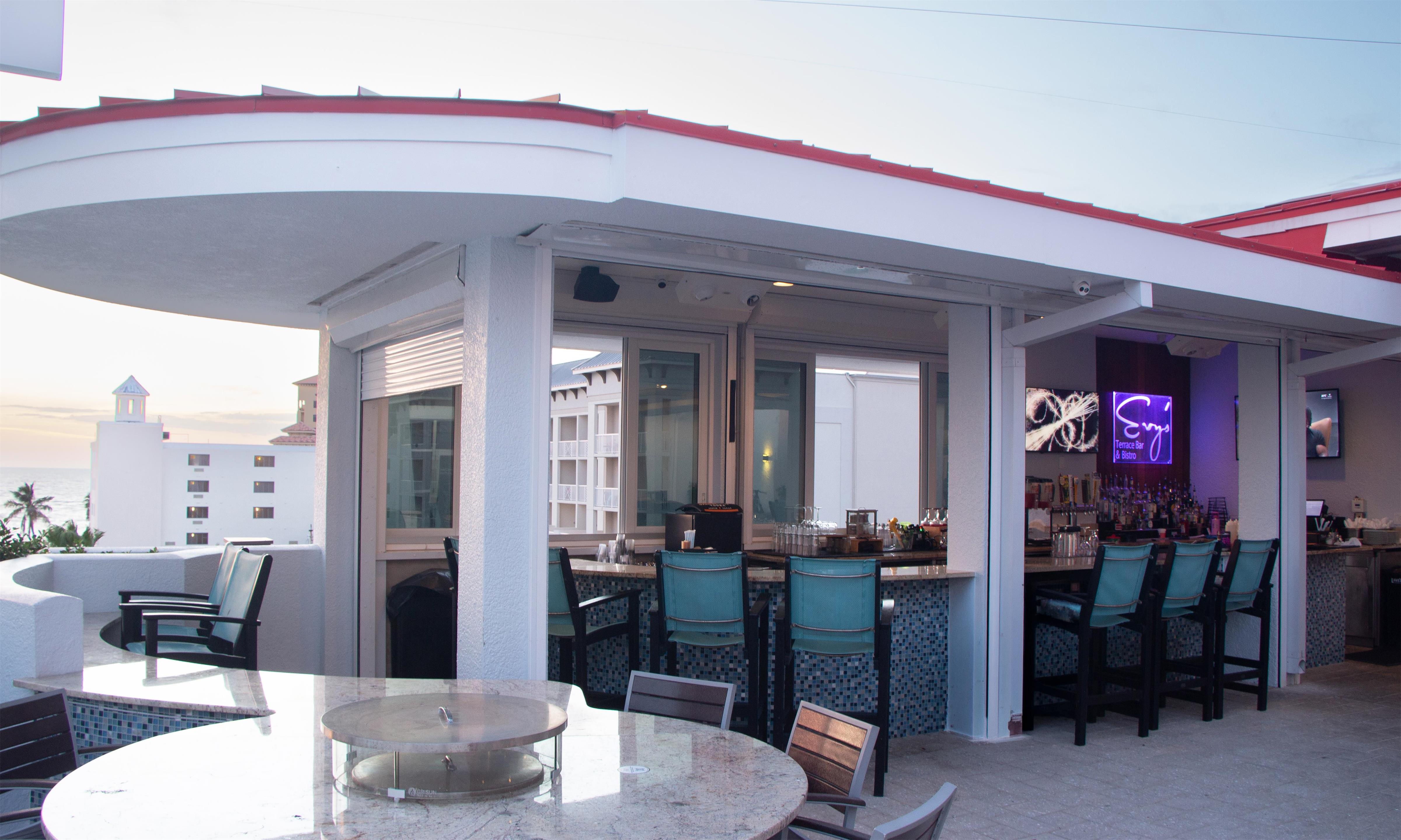 Restaurant | Hampton Inn & Suites Clearwater Beach