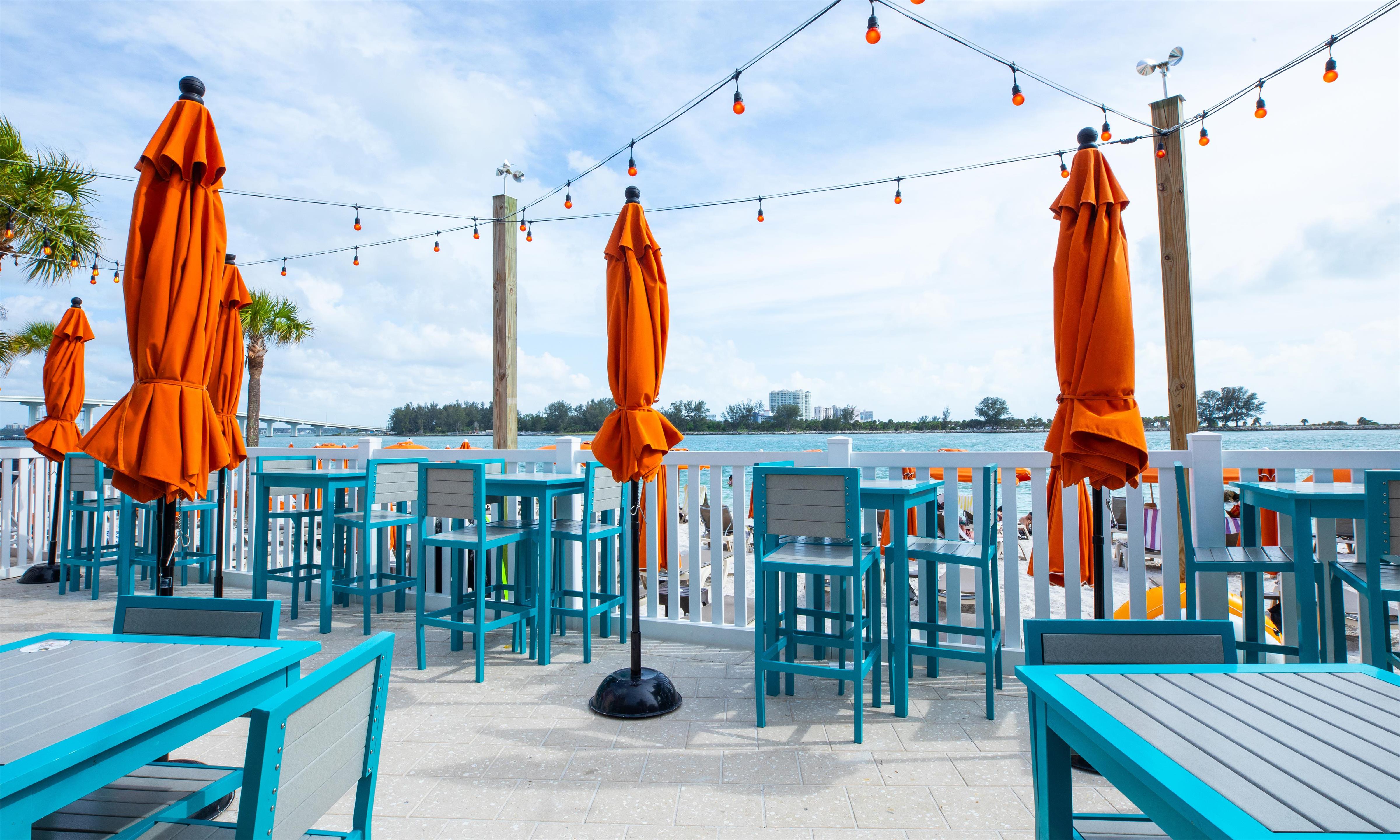 BarLounge | Hampton Inn & Suites Clearwater Beach
