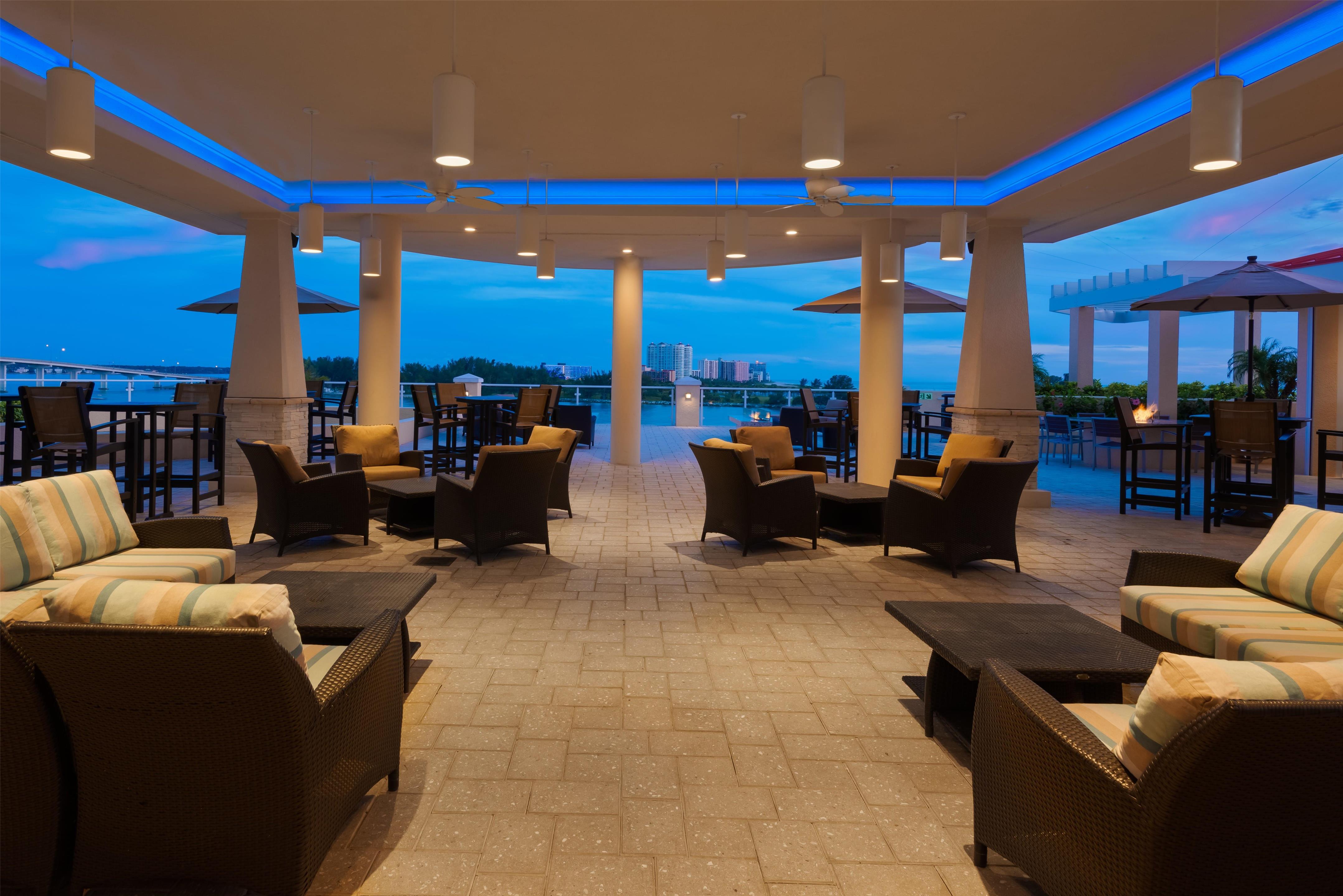 BarLounge | Hampton Inn & Suites Clearwater Beach