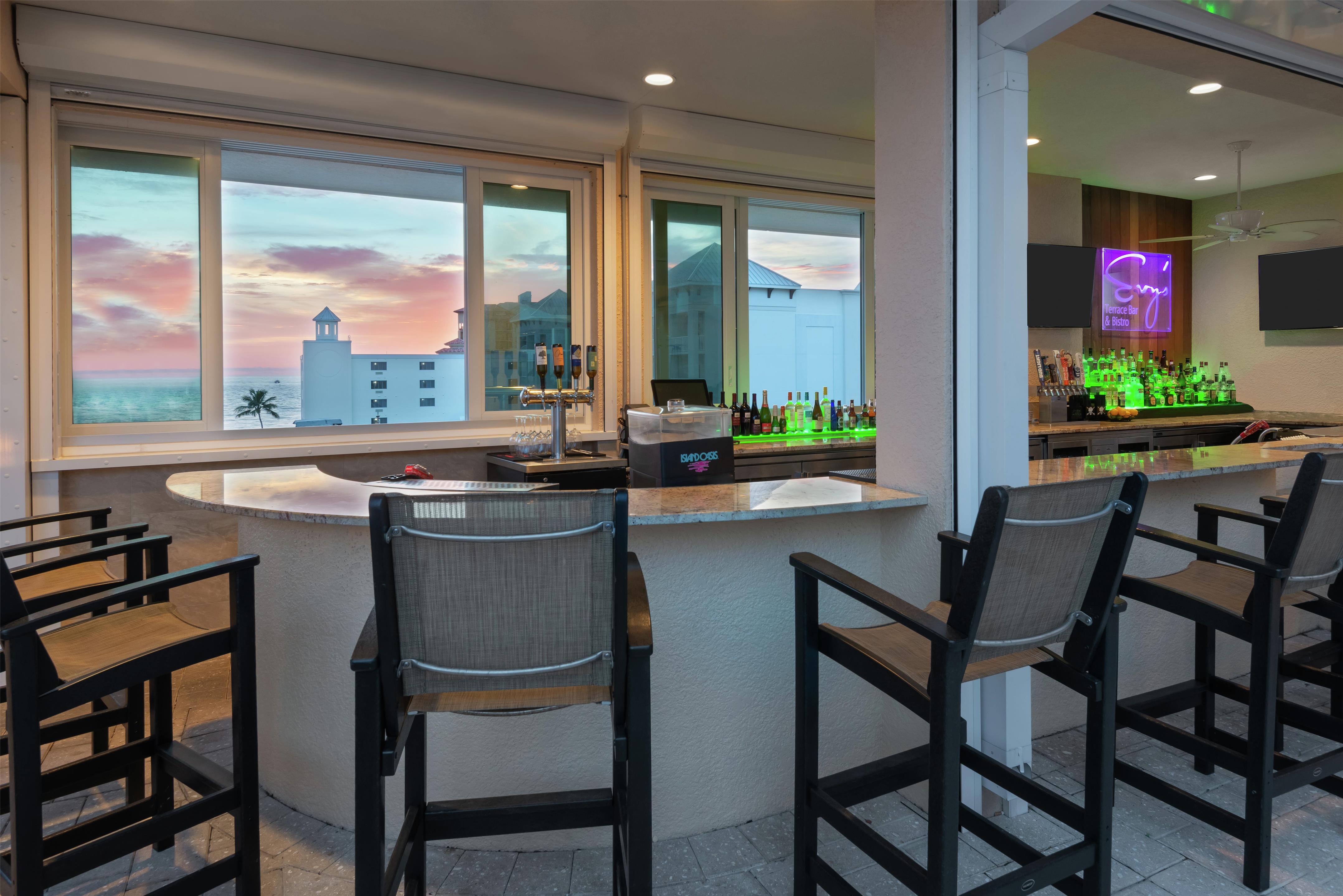 BarLounge | Hampton Inn & Suites Clearwater Beach