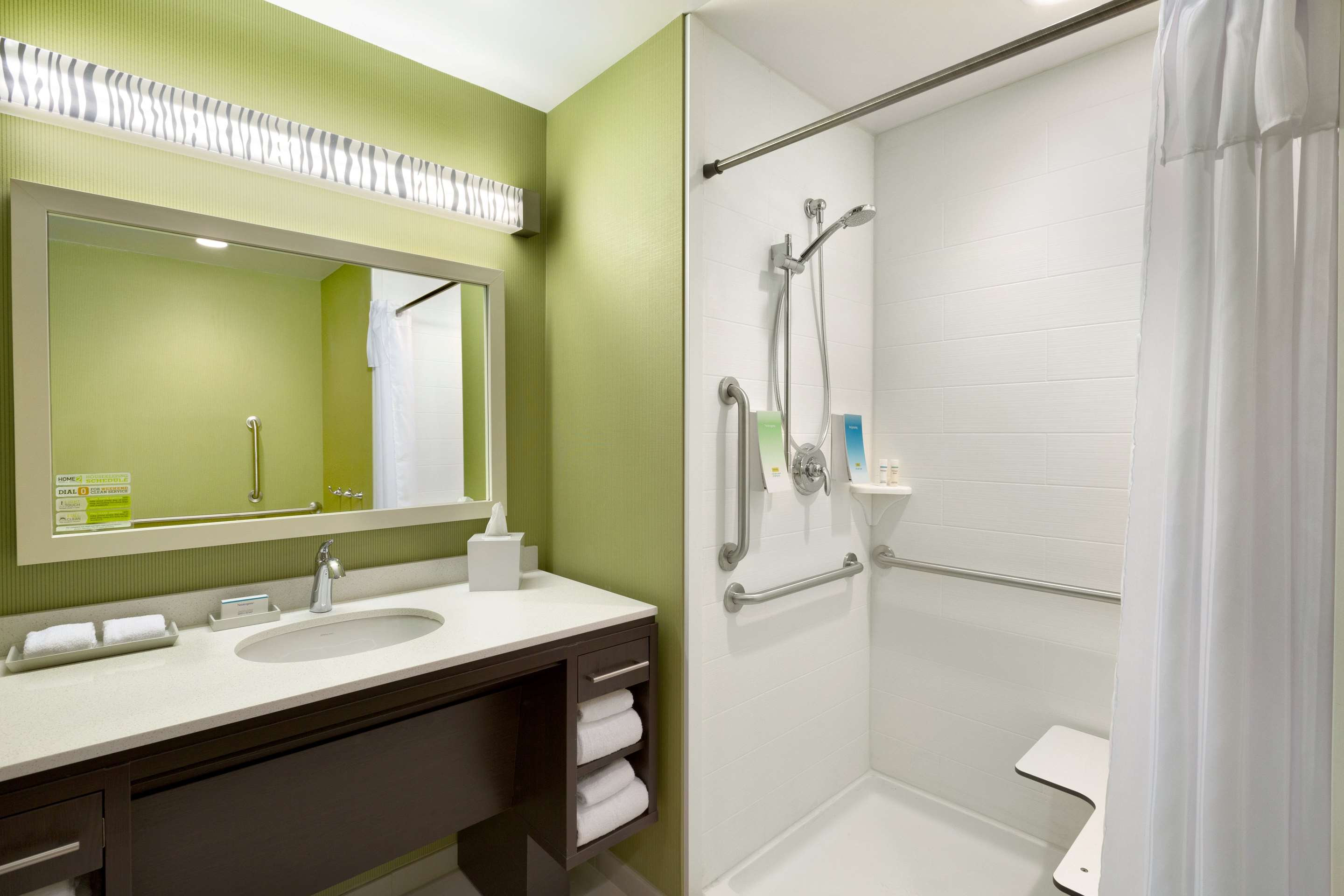 Guest room bath