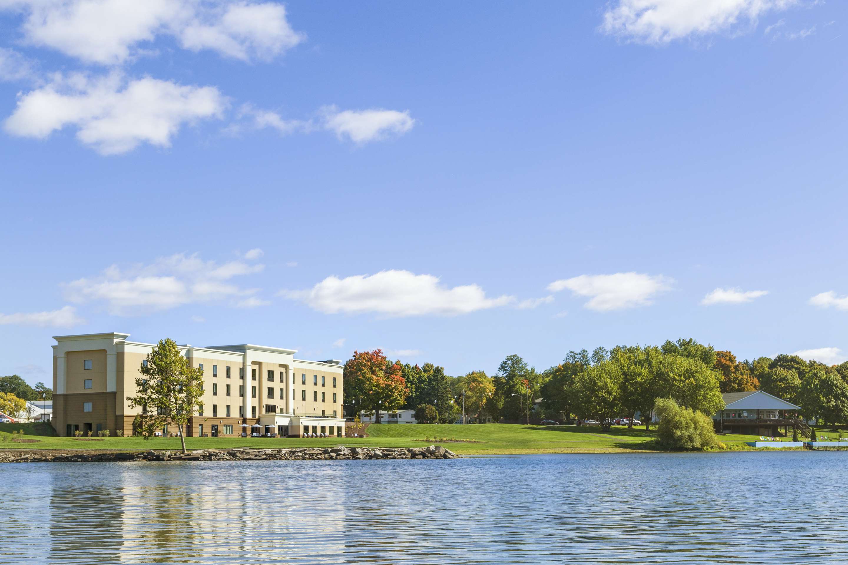 Exterior | Hampton Inn Penn Yan