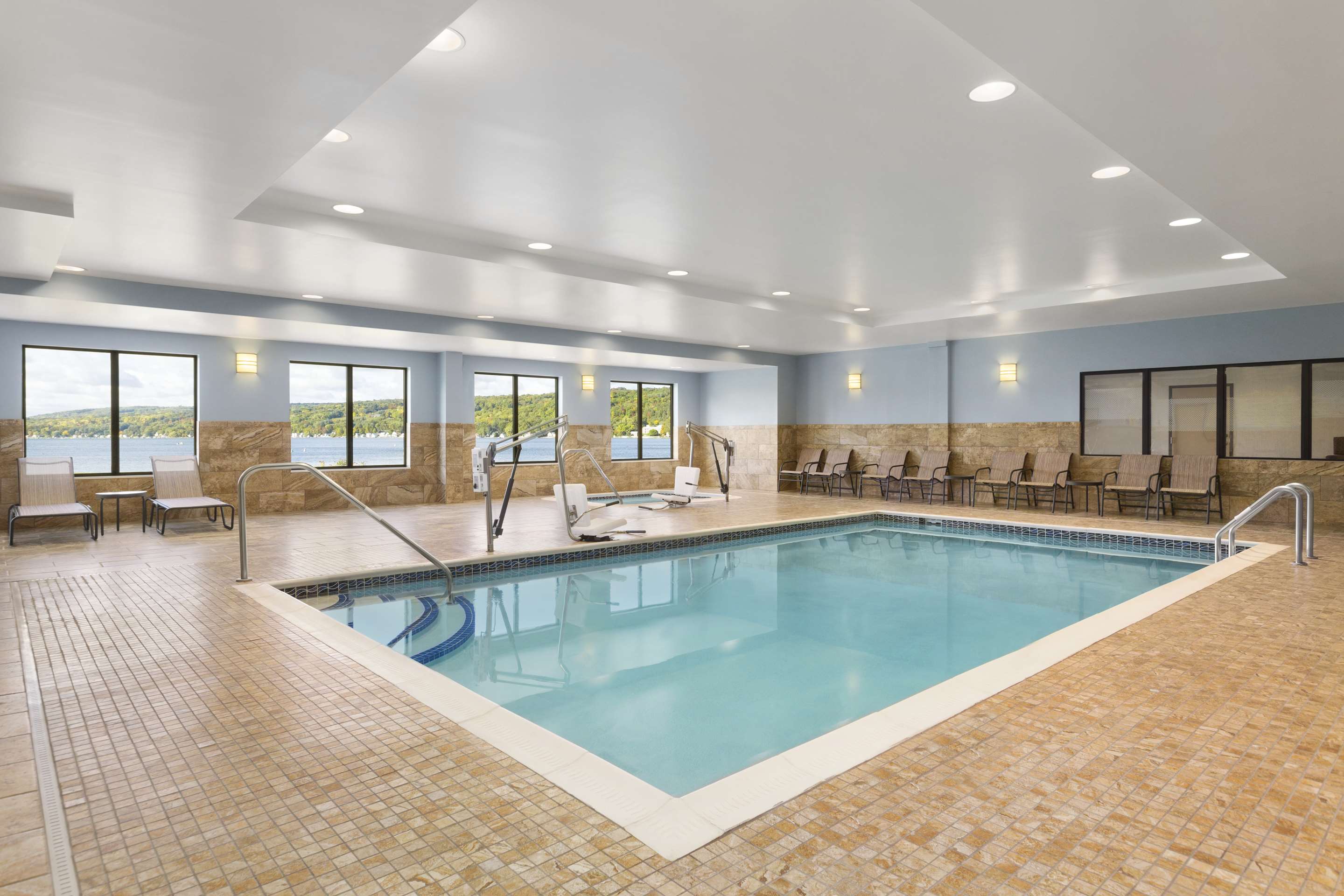 Pool | Hampton Inn Penn Yan