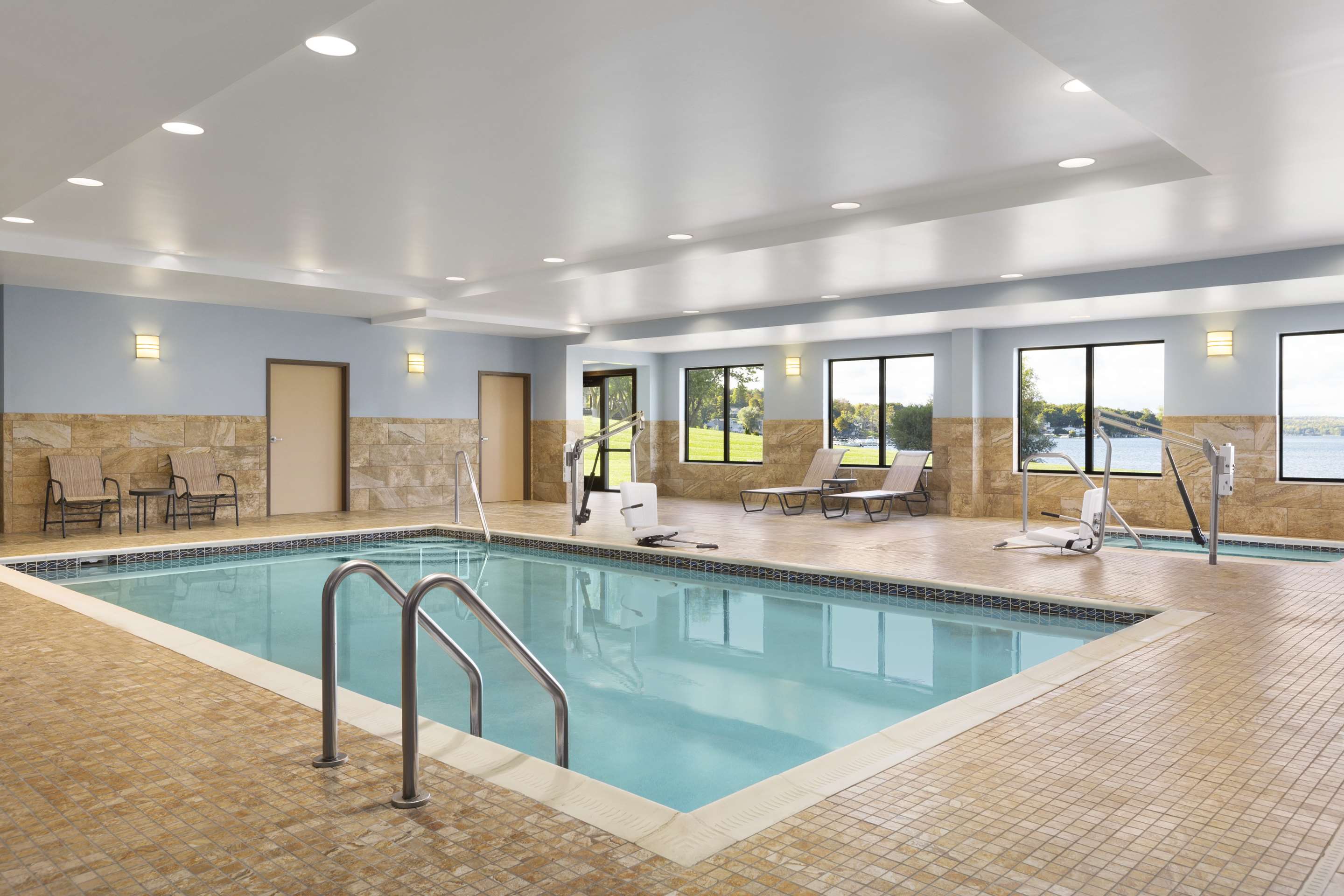 Pool | Hampton Inn Penn Yan