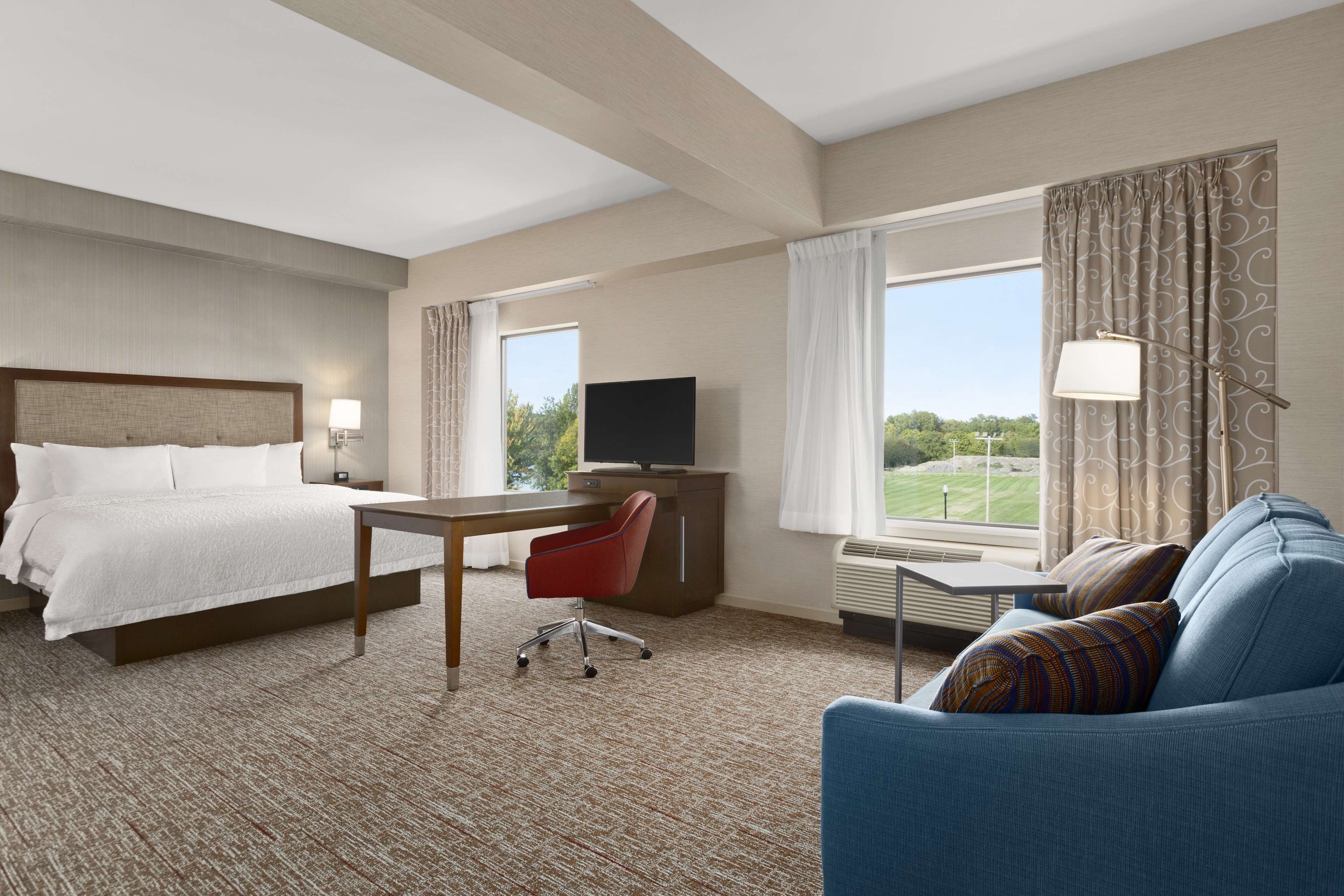 Hampton Inn by Hilton Penn Yan Room Type - 1 KING STDO NS