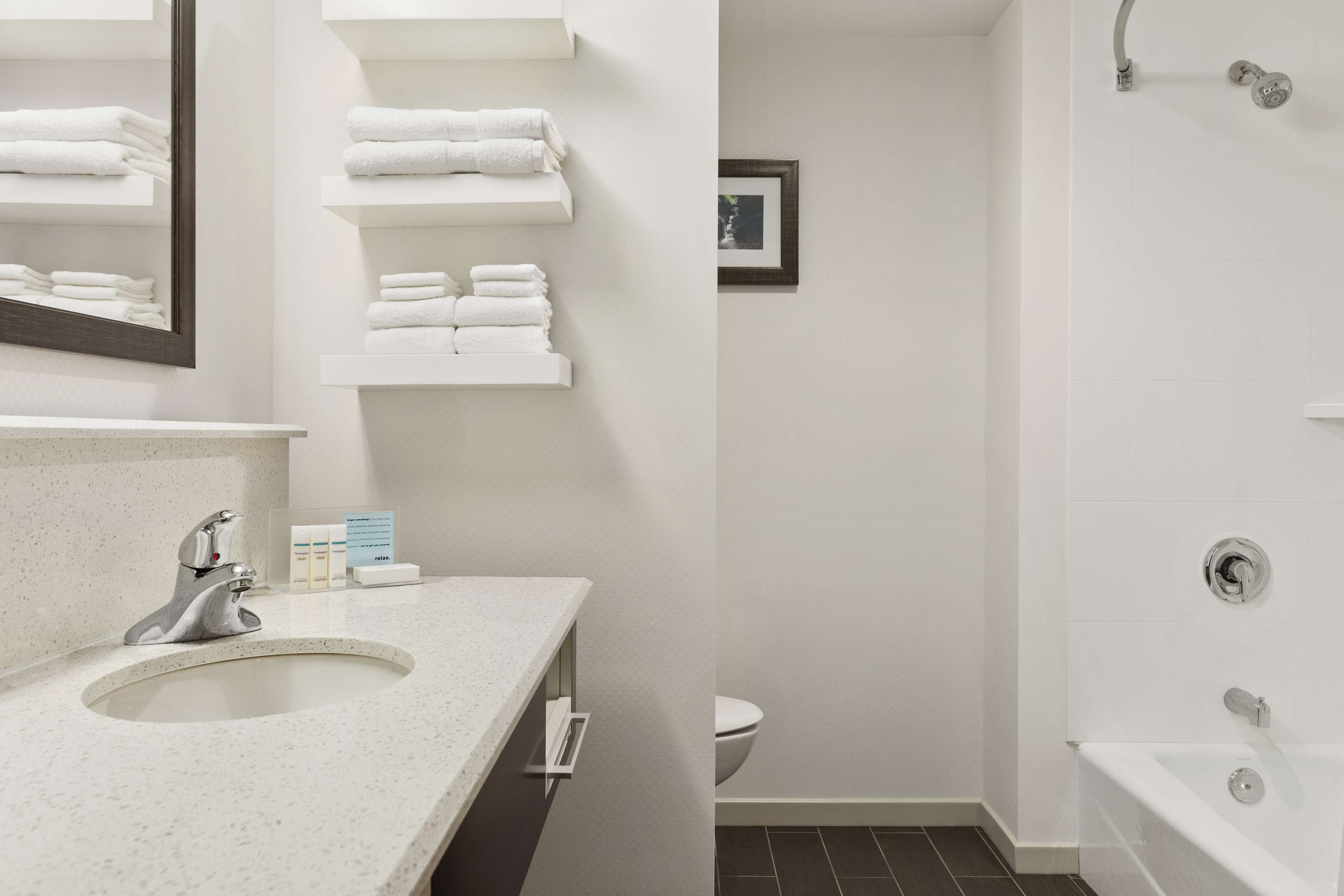 Hampton Inn by Hilton Penn Yan Room Type - 2 QNS NS