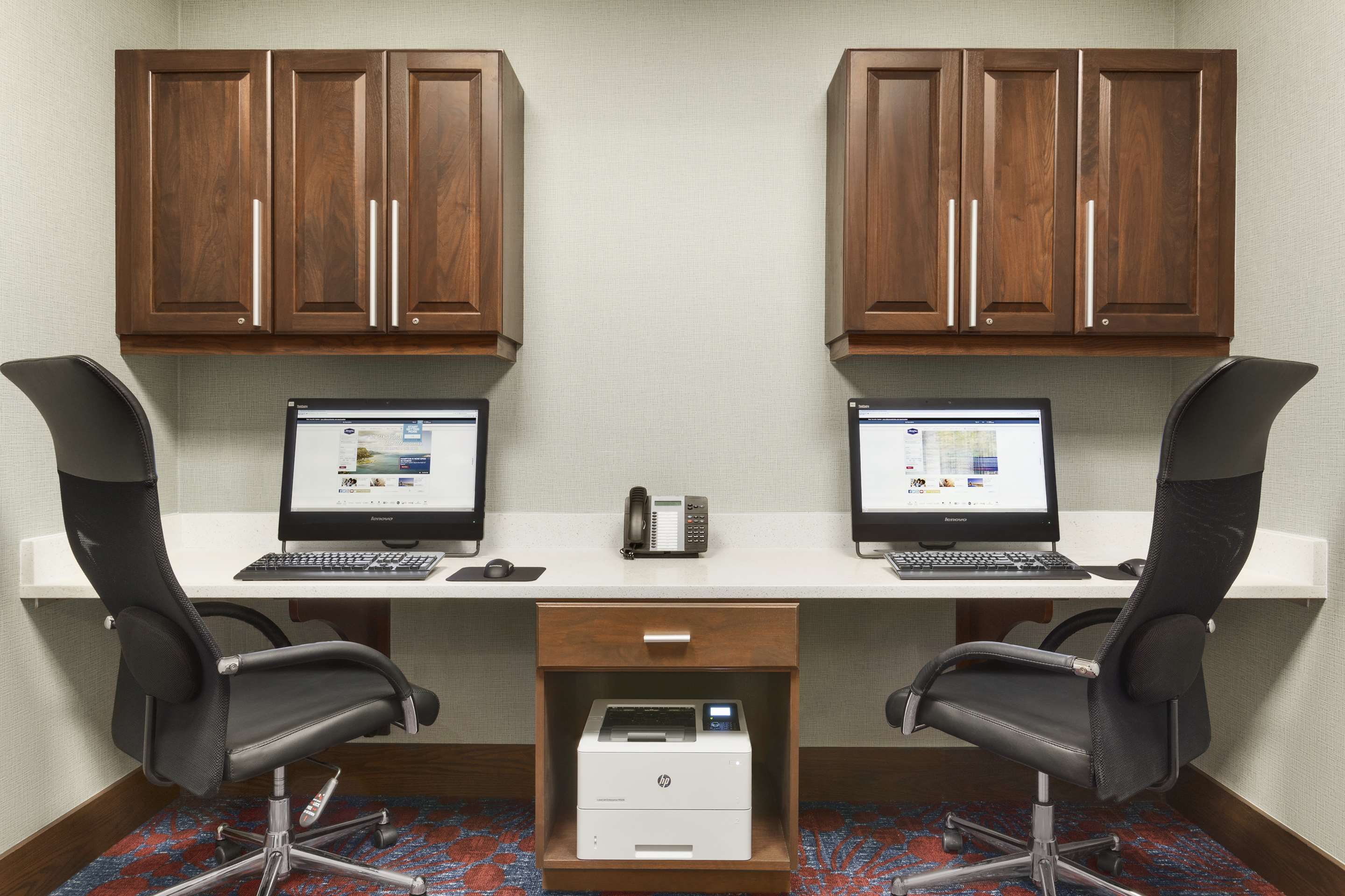 Business Center | Hampton Inn Penn Yan