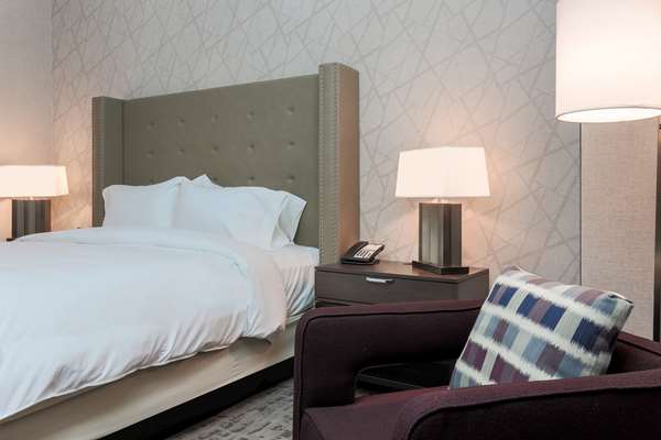  - DoubleTree by Hilton Hotel Downtown Evansville