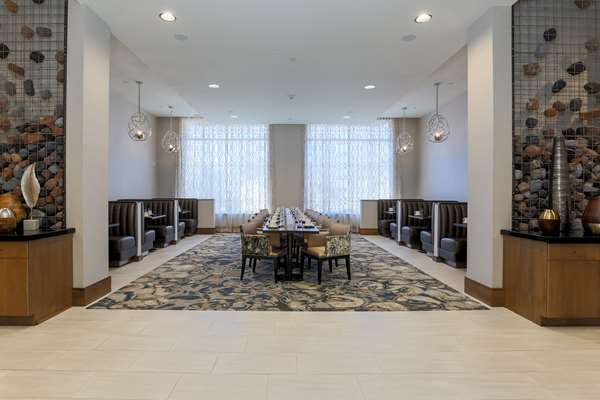 Restaurant - DoubleTree by Hilton Hotel Downtown Evansville