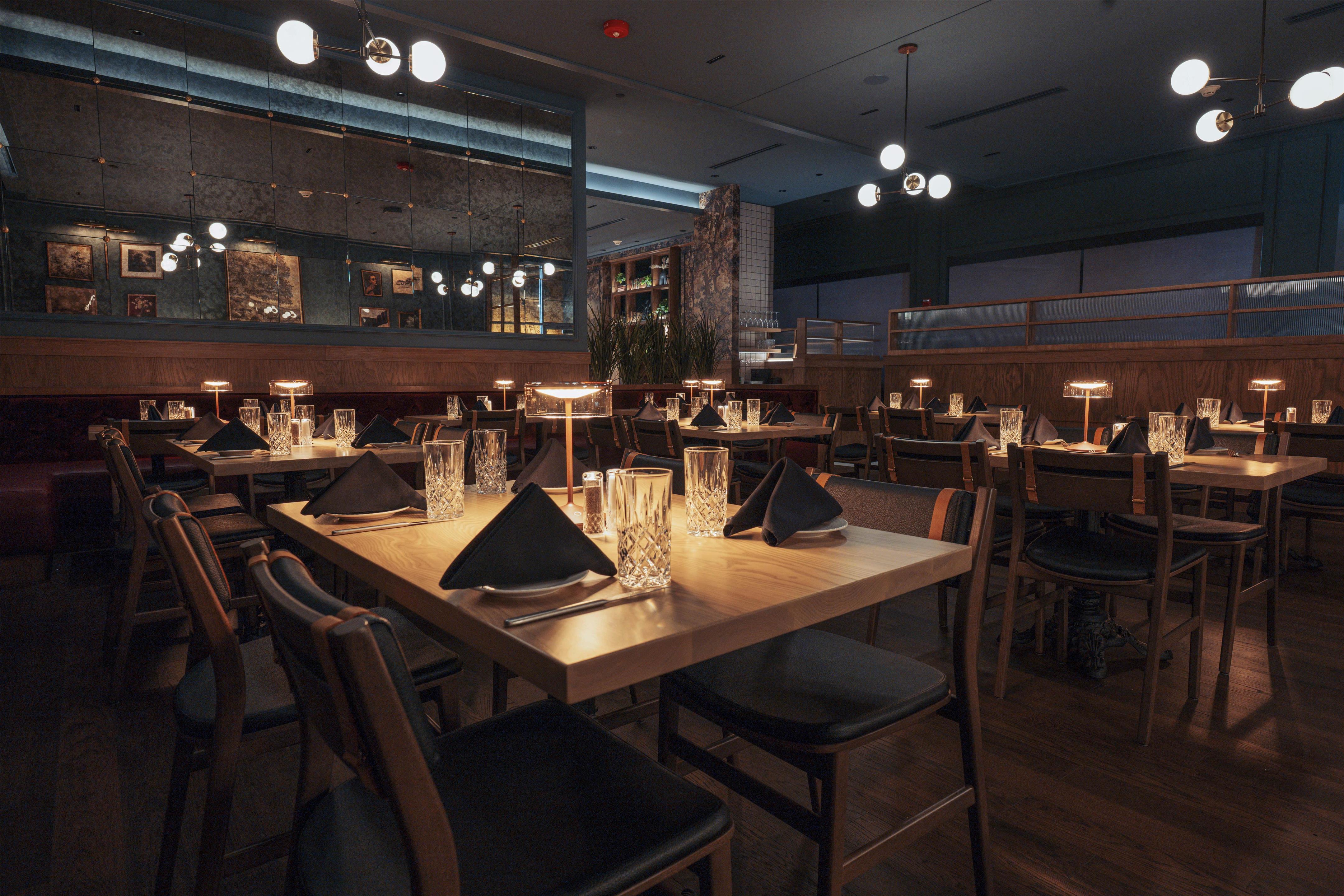 Restaurant | DoubleTree by Hilton Evansville