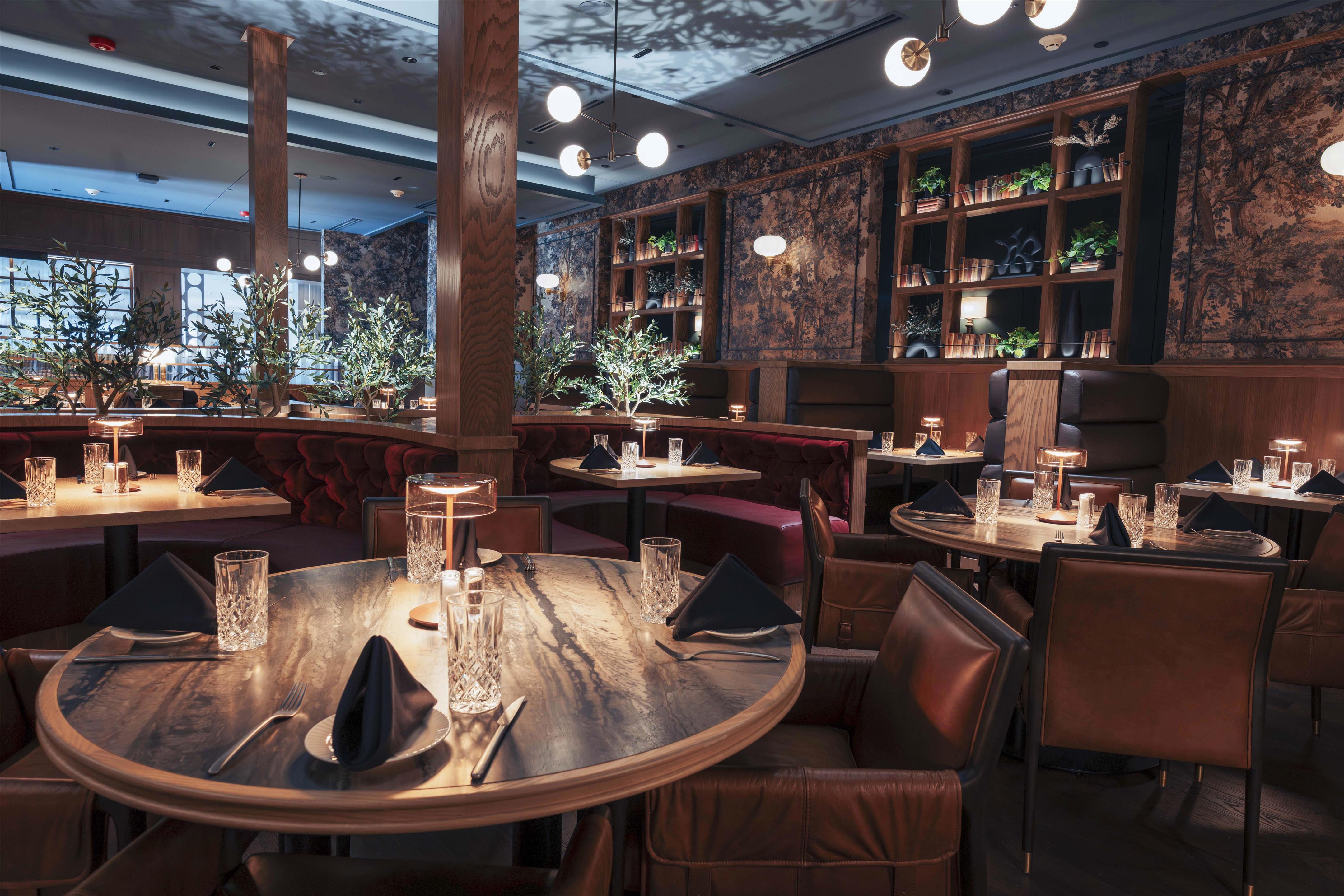Restaurant | DoubleTree by Hilton Evansville