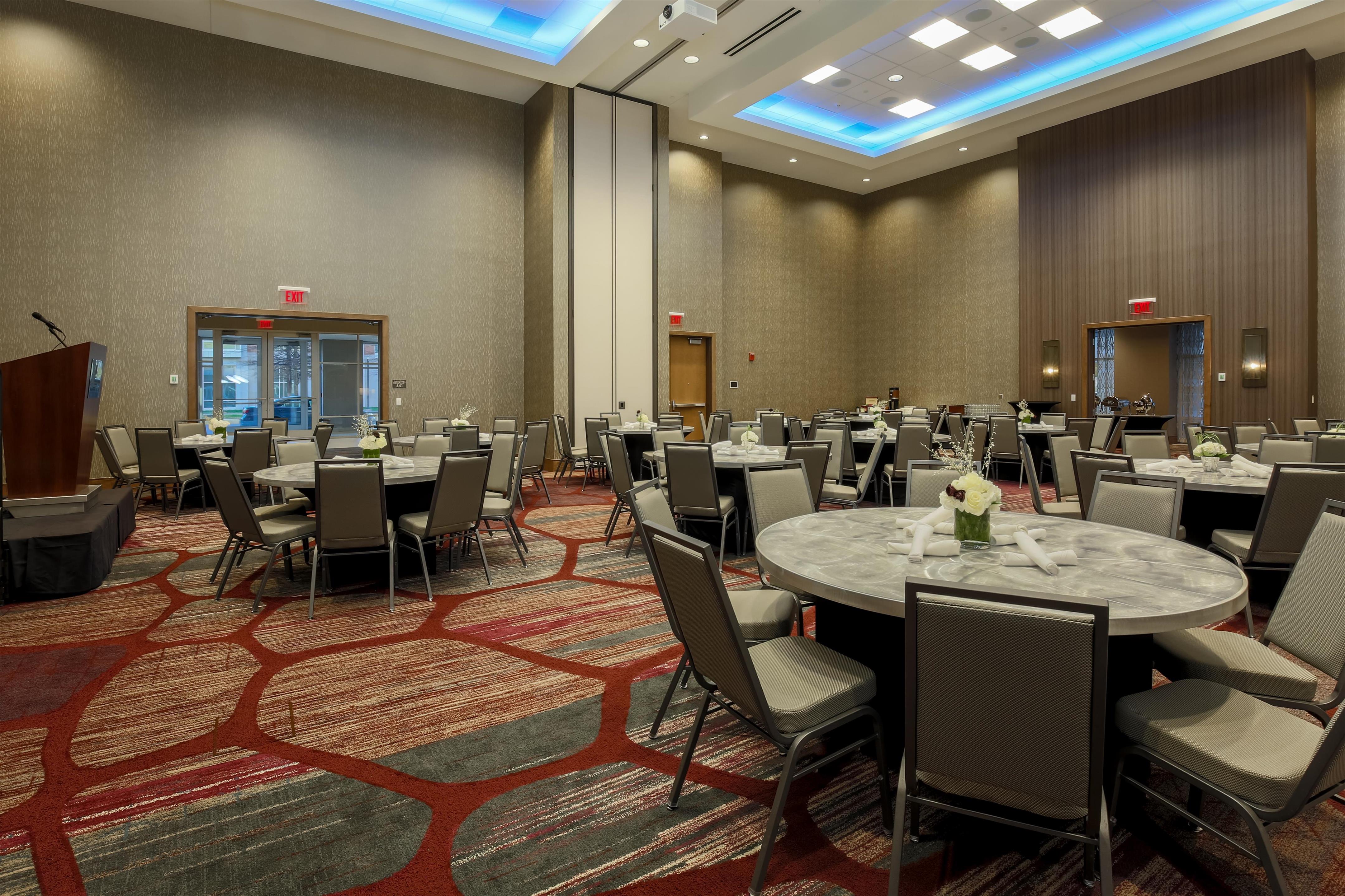 Meeting Room | DoubleTree by Hilton Evansville