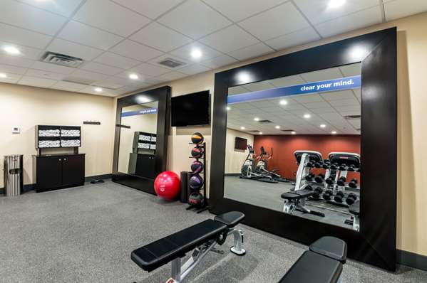 Fitness/ Exercise Room - Hampton Inn & Suites Northeast Oklahoma City - I-35 & I-44, Exit 137