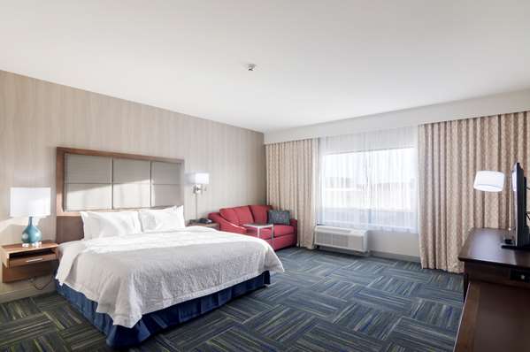  - Hampton Inn & Suites Northeast Oklahoma City - I-35 & I-44, Exit 137