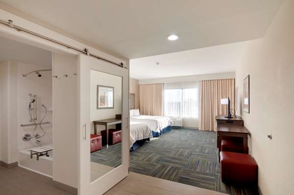  - Hampton Inn & Suites Northeast Oklahoma City - I-35 & I-44, Exit 137