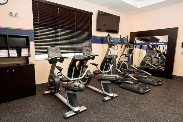 Fitness/ Exercise Room - Hampton Inn & Suites Thunder Bay