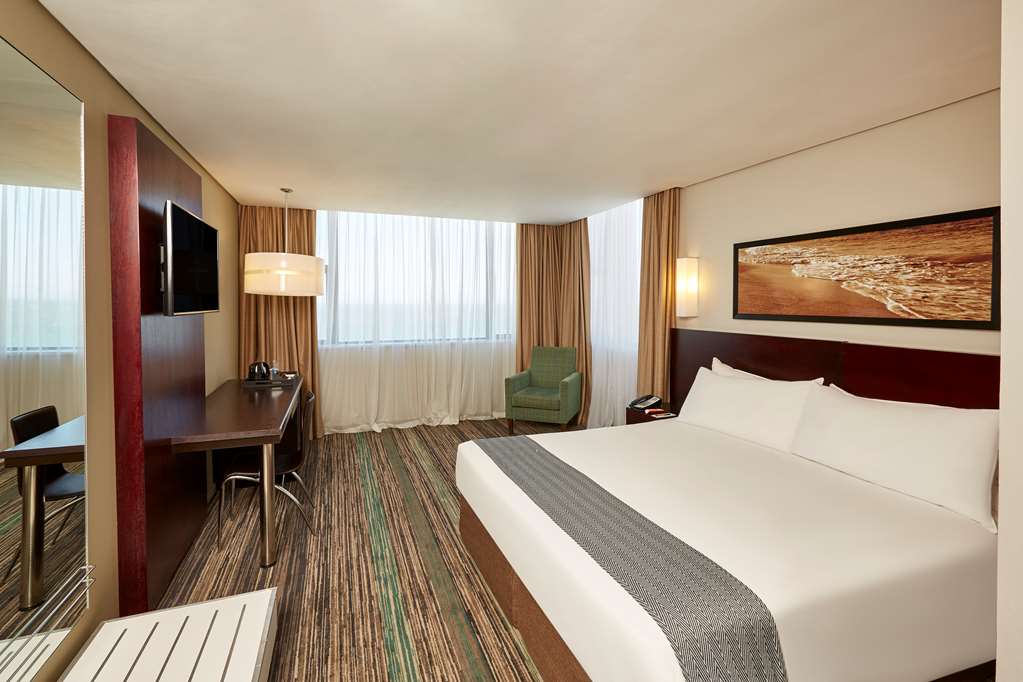GARDEN COURT KINGS BEACH-guestroom-Guest Room,On-Site.jpg