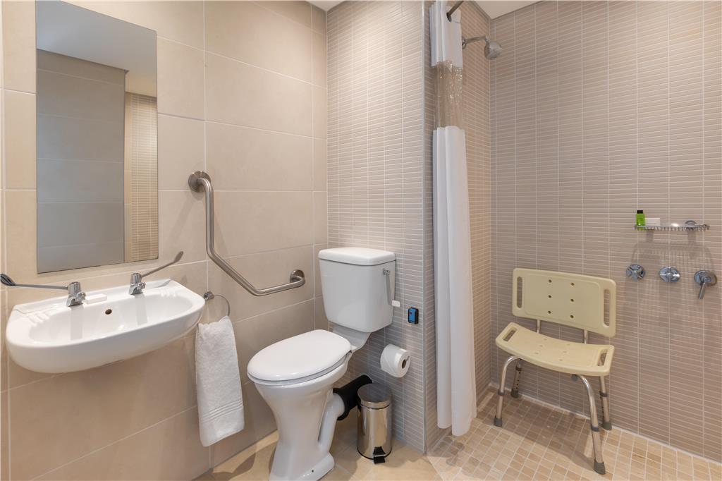 GARDEN COURT KINGS BEACH-guestroom-Guest Room,Bathroom,On-Site.jpg