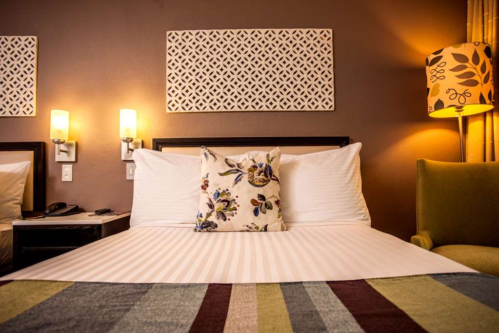 SABI RIVER SUN-guestroom-Guest Room,On-Site.jpg