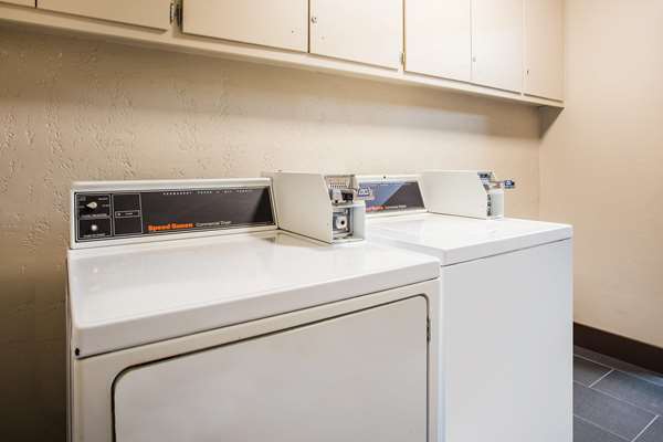 Amenities - Baymont Inn & Suites Airport Appleton - I-41, Exit 137