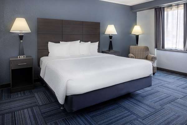  - Baymont Inn & Suites Airport Appleton - I-41, Exit 137