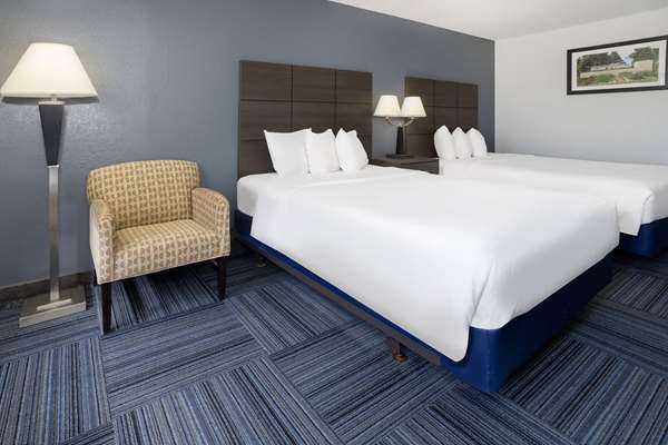  - Baymont Inn & Suites Airport Appleton - I-41, Exit 137
