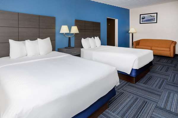  - Baymont Inn & Suites Airport Appleton - I-41, Exit 137