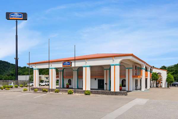 Exterior view - Howard Johnson Hotel Lookout Mountain Chattanooga - I-24, Exit 175