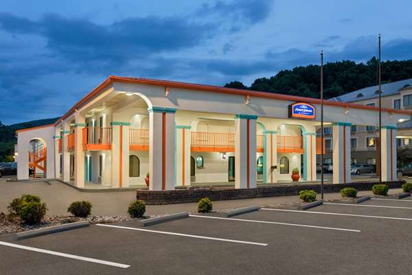Exterior view - Howard Johnson Hotel Lookout Mountain Chattanooga - I-24, Exit 175