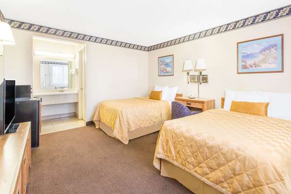  - Knights Inn Madera - CA 99, Exit 155